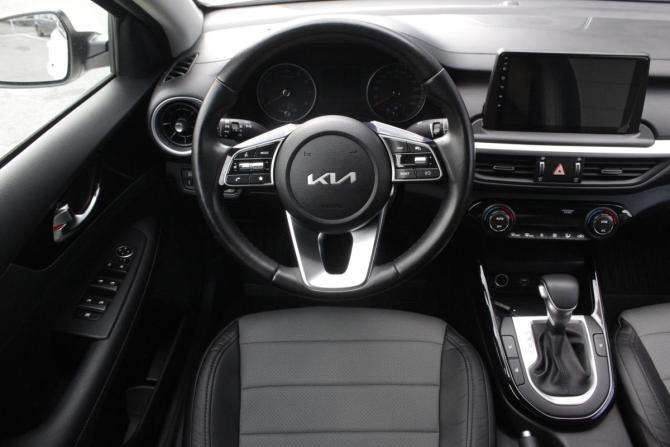 Kia Cerato IV Рестайлинг с пробегом 2021 года, цена 2 395 000 рублей, 45497 км, седан, Автокод Объявления