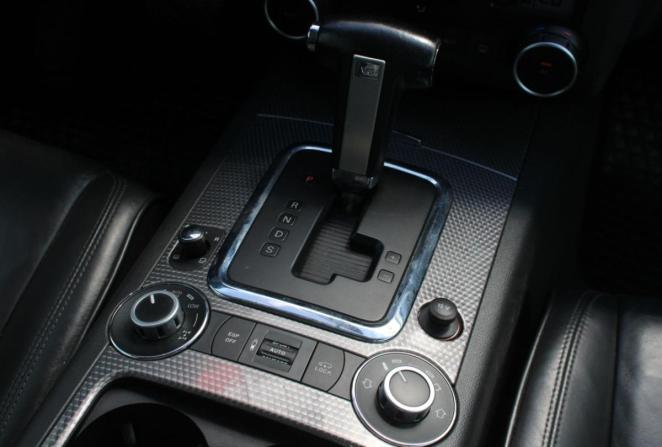 Volkswagen Touareg I Рестайлинг с пробегом 2008 года, цена 1 040 000 рублей, 258356 км, внедорожник, Автокод Объявления