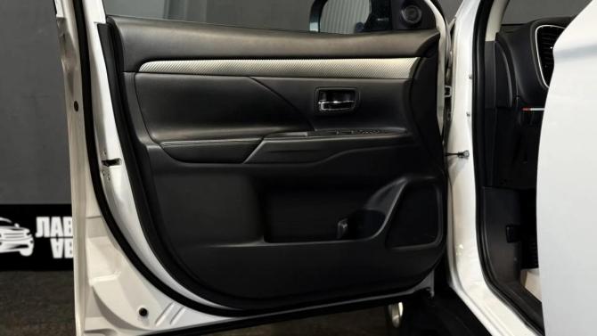 Mitsubishi Outlander III с пробегом 2012 года, цена 1 420 000 рублей, 152600 км, внедорожник, Автокод Объявления