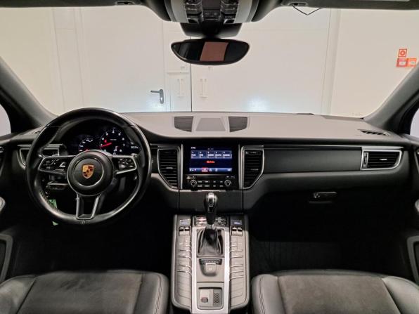 Porsche Macan I с пробегом 2018 года, цена 3 250 000 рублей, 117060 км, внедорожник, Автокод Объявления