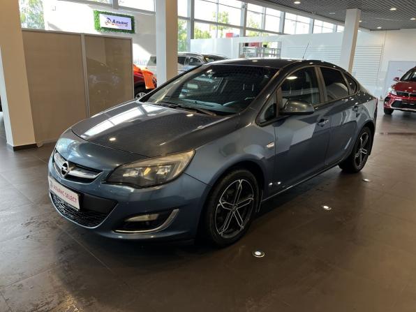 Opel Astra J Рестайлинг с пробегом 2013 года, цена 722 000 рублей, 176100 км, седан, Автокод Объявления
