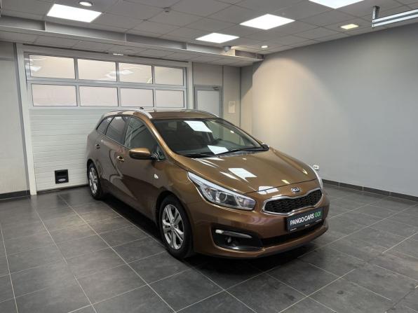 Kia Ceed II Рестайлинг с пробегом 2017 года, цена 1 450 000 рублей, 92185 км, универсал, Автокод Объявления