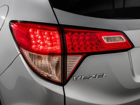 Honda Vezel I с пробегом 2014 года, цена 1 800 000 рублей, 40312 км, внедорожник, Автокод Объявления