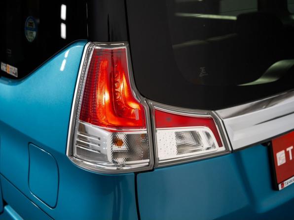 Suzuki Solio III с пробегом 2019 года, цена 940 500 рублей, 117196 км, микровэн, Автокод Объявления
