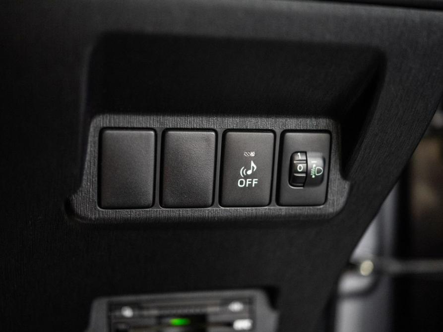 Toyota Prius Alpha I (ZVW40/41) Рестайлинг Иркутск  - изображение 17