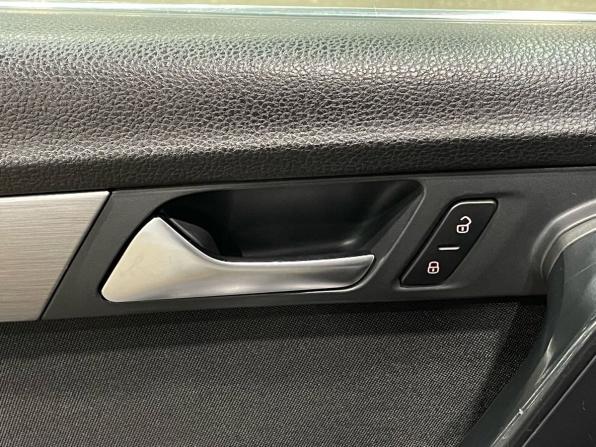 Volkswagen Passat B7 с пробегом 2011 года, цена 1 030 000 рублей, 218448 км, универсал, Автокод Объявления
