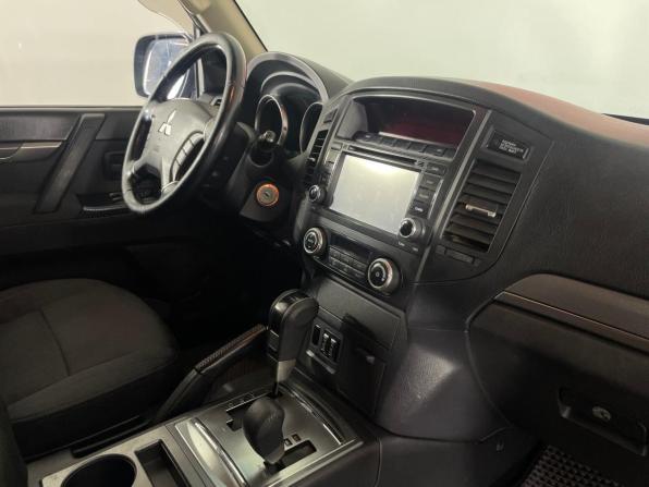 Mitsubishi Pajero IV Рестайлинг 1 с пробегом 2012 года, цена 1 720 000 рублей, 282479 км, внедорожник, Автокод Объявления