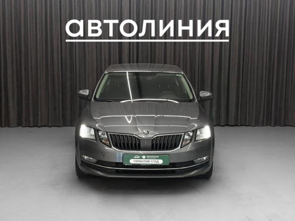 Skoda Octavia III (A7) Рестайлинг с пробегом 2018 года, цена 1 449 000 рублей, 210000 км, лифтбек, Автокод Объявления