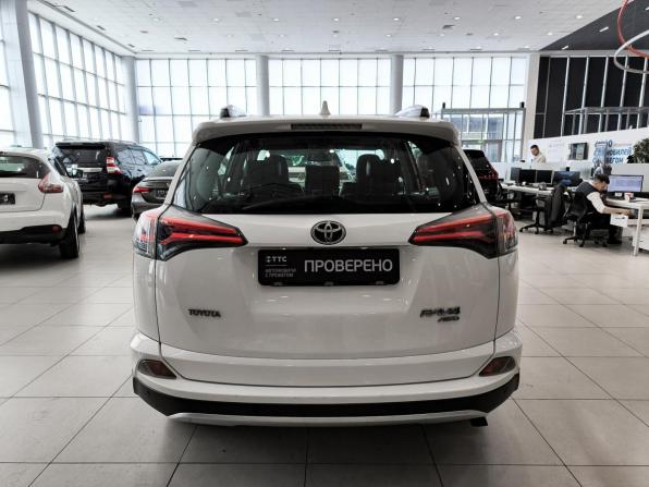 Toyota RAV4 IV (XA40) Рестайлинг с пробегом 2015 года, цена 2 499 000 рублей, 107518 км, внедорожник, Автокод Объявления