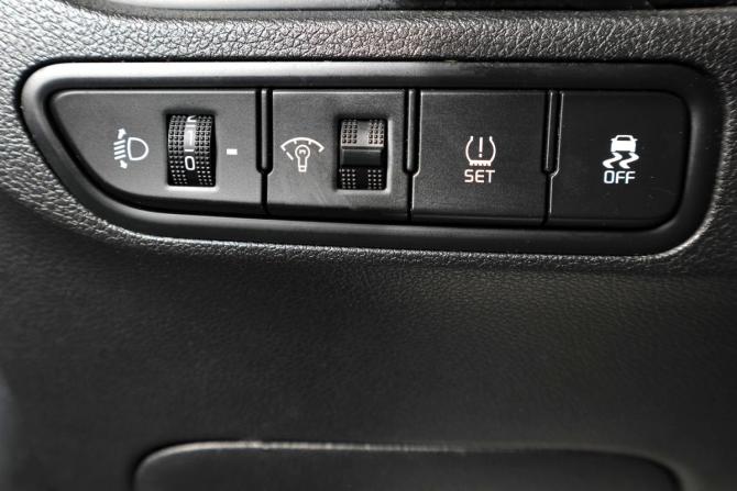 Kia Rio IV с пробегом 2017 года, цена 1 059 000 рублей, 182463 км, седан, Автокод Объявления