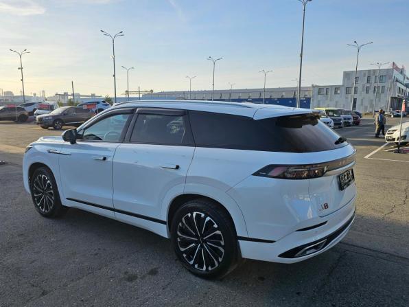Jaecoo J8 с пробегом 2024 года, цена 3 094 995 рублей, 59705 км, внедорожник, Автокод Объявления