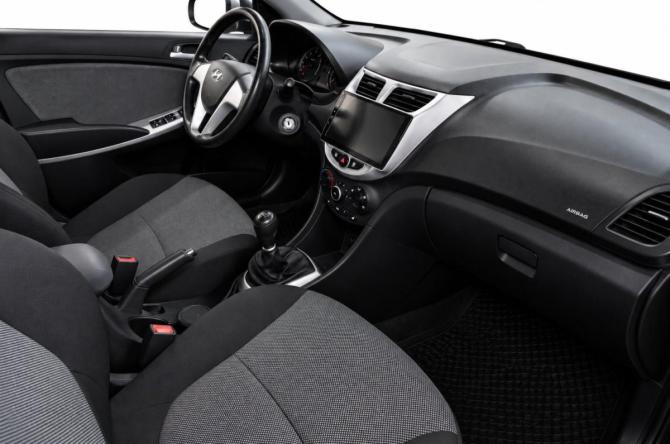 Hyundai Solaris I с пробегом 2014 года, цена 859 000 рублей, 150000 км, седан, Автокод Объявления