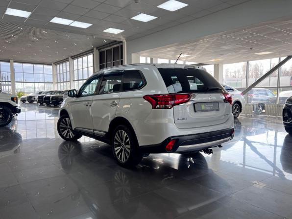 Mitsubishi Outlander III Рестайлинг 2 с пробегом 2016 года, цена 1 850 000 рублей, 108667 км, внедорожник, Автокод Объявления