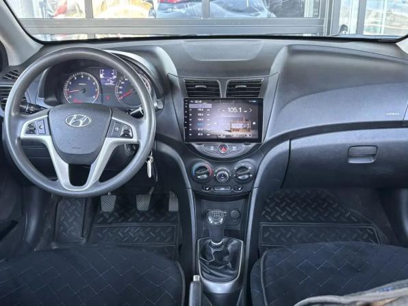 Hyundai Solaris I Рестайлинг с пробегом 2015 года, цена 990 000 рублей, 132239 км, седан, Автокод Объявления