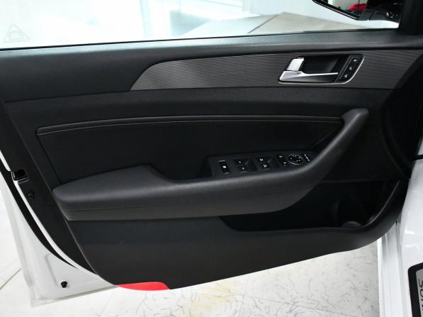 Hyundai Sonata VII (LF) Рестайлинг с пробегом 2017 года, цена 1 787 000 рублей, 139501 км, седан, Автокод Объявления