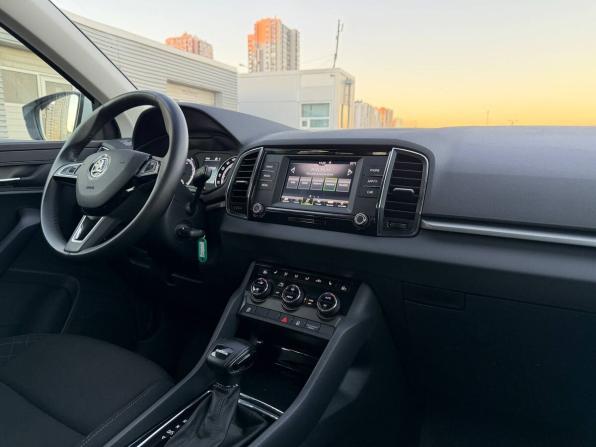 Skoda Karoq I с пробегом 2020 года, цена 1 725 000 рублей, 180827 км, внедорожник, Автокод Объявления