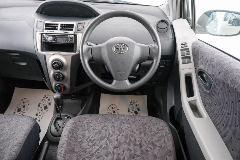 Toyota Vitz II (XP90) Красноярск  - изображение 15