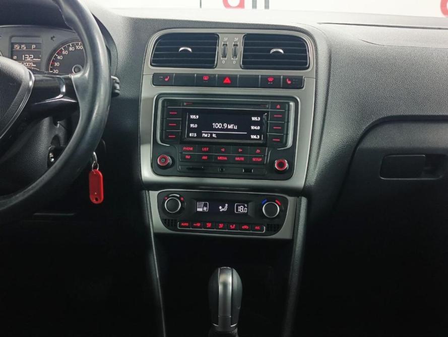 Volkswagen Polo V Рестайлинг Санкт-Петербург  - изображение 15