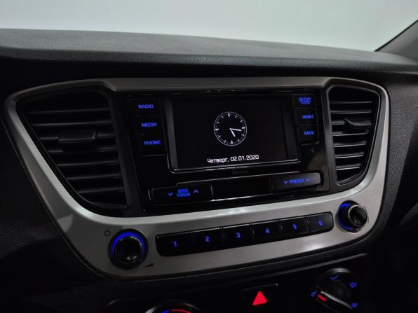 Hyundai Solaris II с пробегом 2017 года, цена 1 140 000 рублей, 184020 км, седан, Автокод Объявления