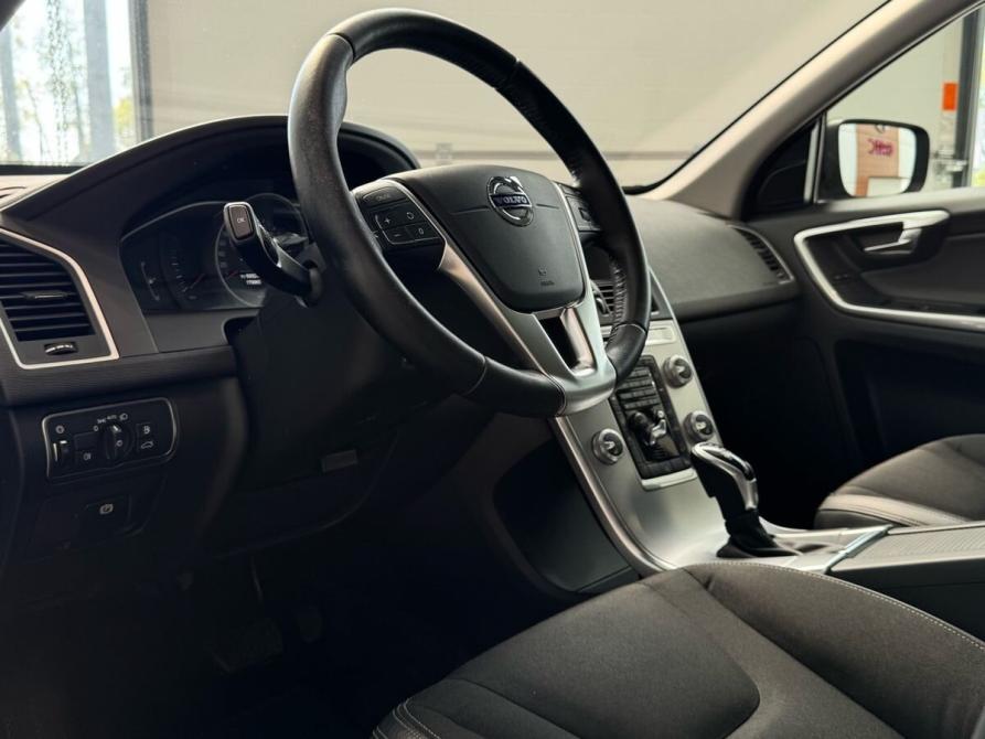 Volvo XC60 I Рестайлинг Санкт-Петербург  - изображение 14