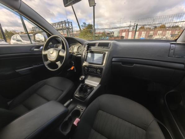 Skoda Octavia II (A5) Рестайлинг с пробегом 2009 года, цена 489 000 рублей, 355000 км, лифтбек, Автокод Объявления