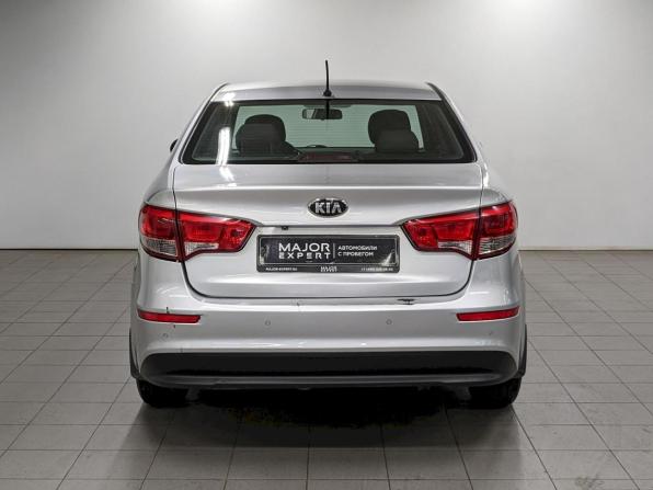 Kia Rio III Рестайлинг с пробегом 2016 года, цена 990 000 рублей, 142269 км, седан, Автокод Объявления