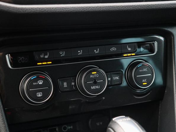 Volkswagen Tiguan II с пробегом 2018 года, цена 2 995 000 рублей, 90961 км, внедорожник, Автокод Объявления