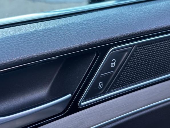 Volkswagen Passat B8 с пробегом 2019 года, цена 1 850 000 рублей, 227171 км, седан, Автокод Объявления