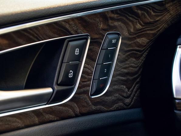 Audi A6 IV (C7) Рестайлинг с пробегом 2016 года, цена 2 150 000 рублей, 113000 км, седан, Автокод Объявления