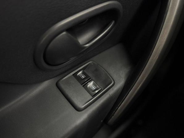 Renault Logan II Рестайлинг с пробегом 2021 года, цена 780 000 рублей, 153715 км, седан, Автокод Объявления