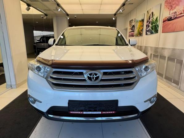 Toyota Highlander II (XU40) Рестайлинг с пробегом 2012 года, цена 2 390 000 рублей, 196797 км, внедорожник, Автокод Объявления