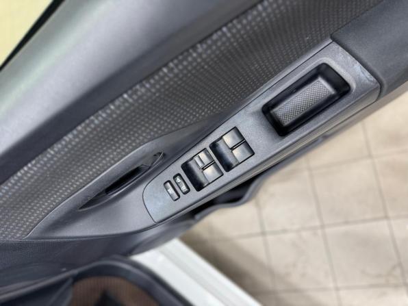 Toyota Vitz III (XP130) Рестайлинг с пробегом 2019 года, цена 900 000 рублей, 137292 км, хэтчбек, Автокод Объявления
