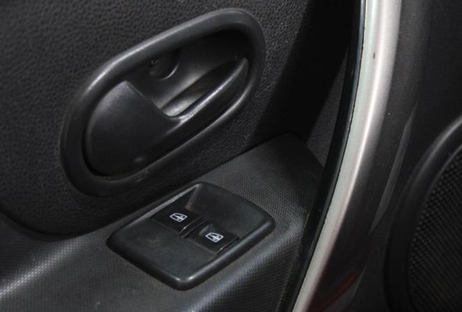 Renault Sandero II с пробегом 2017 года, цена 830 000 рублей, 103911 км, хэтчбек, Автокод Объявления