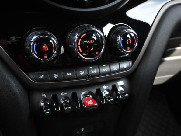 Mini Countryman II с пробегом 2018 года, цена 2 324 000 рублей, 149701 км, внедорожник, Автокод Объявления