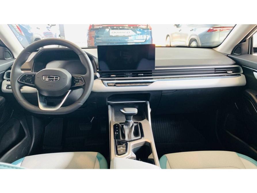 Geely Emgrand II Москва  - изображение 7