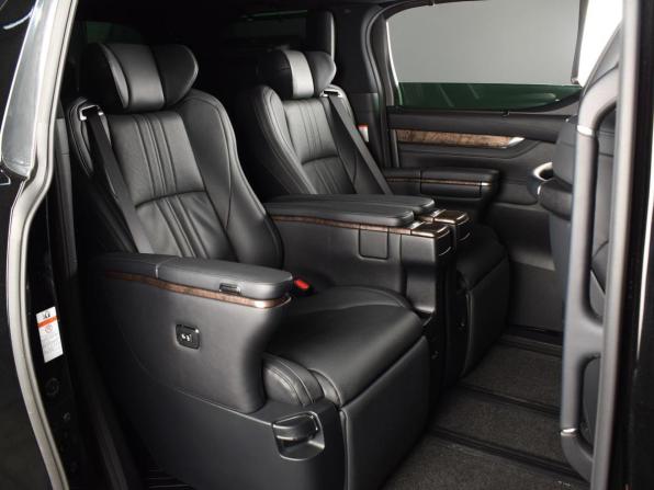 Toyota Alphard III Рестайлинг с пробегом 2021 года, цена 9 169 000 рублей, 39796 км, минивэн, Автокод Объявления