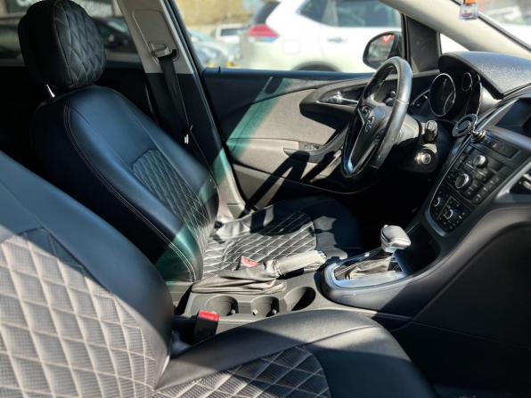 Opel Astra J Рестайлинг с пробегом 2012 года, цена 700 000 рублей, 221000 км, хэтчбек, Автокод Объявления
