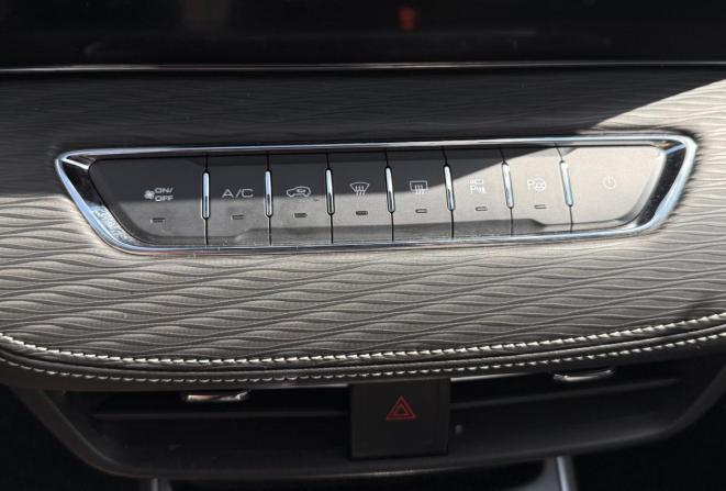 Haval Jolion I с пробегом 2023 года, цена 2 130 000 рублей, 34141 км, внедорожник, Автокод Объявления