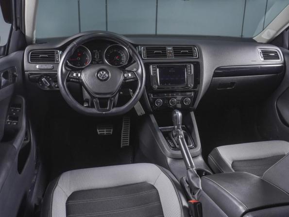 Volkswagen Jetta VI Рестайлинг с пробегом 2016 года, цена 1 899 000 рублей, 85226 км, седан, Автокод Объявления