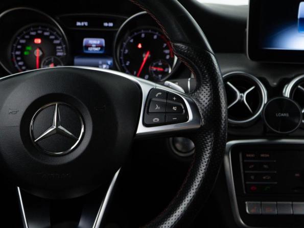 Mercedes-Benz GLA I (X156) Рестайлинг с пробегом 2017 года, цена 2 549 077 рублей, 127347 км, внедорожник, Автокод Объявления