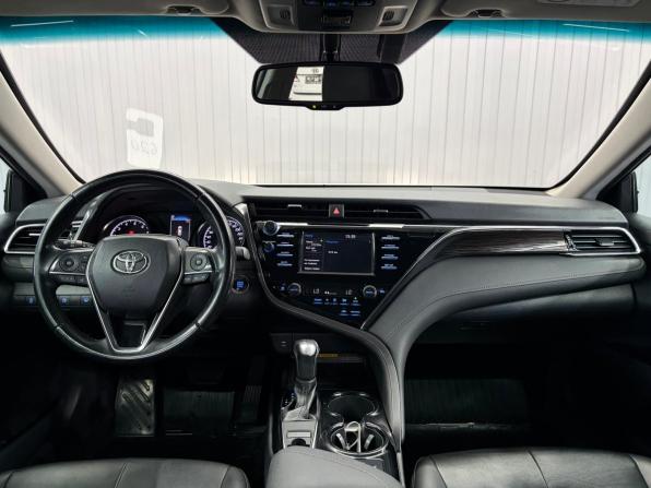 Toyota Camry VIII (XV70) с пробегом 2018 года, цена 2 397 000 рублей, 176488 км, седан, Автокод Объявления