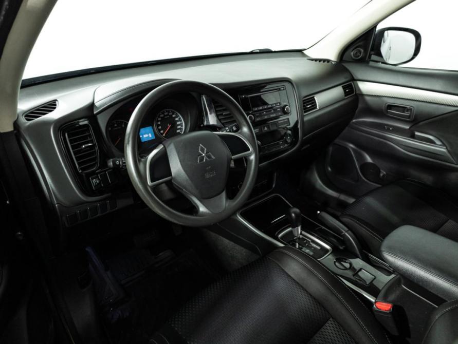 Mitsubishi Outlander III Рестайлинг 2 Санкт-Петербург  - изображение 12