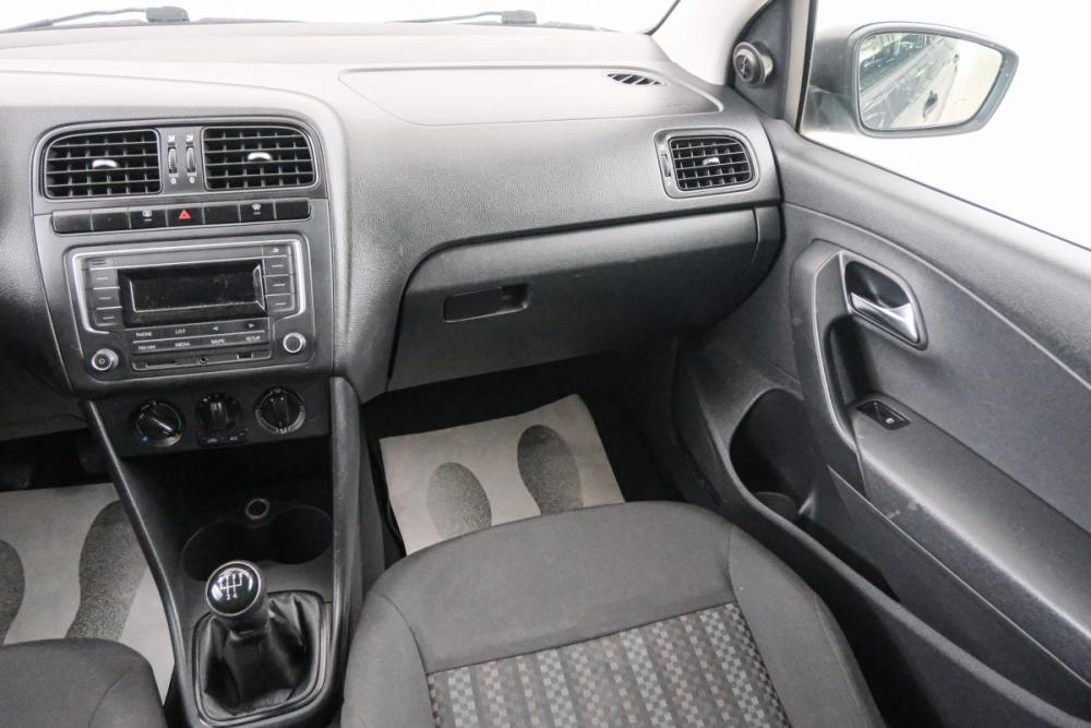 Volkswagen Polo V Рестайлинг Красноярск  - изображение 12