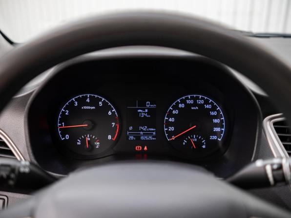 Hyundai Solaris II с пробегом 2019 года, цена 999 000 рублей, 182626 км, седан, Автокод Объявления