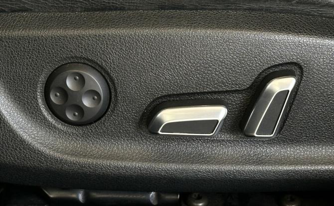 Audi A6 IV (C7) Рестайлинг с пробегом 2015 года, цена 1 900 000 рублей, 239632 км, седан, Автокод Объявления