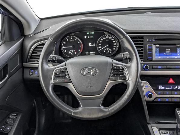 Hyundai Elantra VI (AD) с пробегом 2017 года, цена 1 800 000 рублей, 48300 км, седан, Автокод Объявления