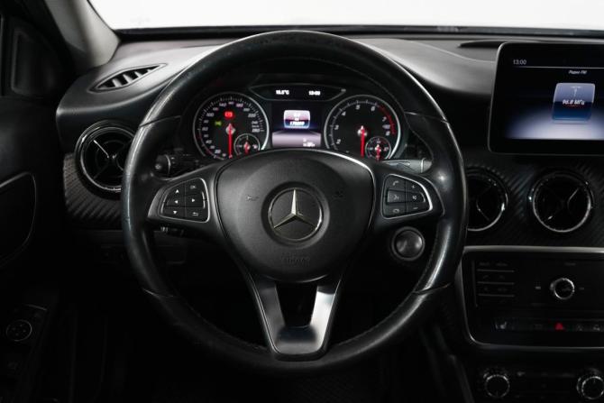 Mercedes-Benz GLA I (X156) Рестайлинг с пробегом 2018 года, цена 1 600 000 рублей, 178898 км, внедорожник, Автокод Объявления