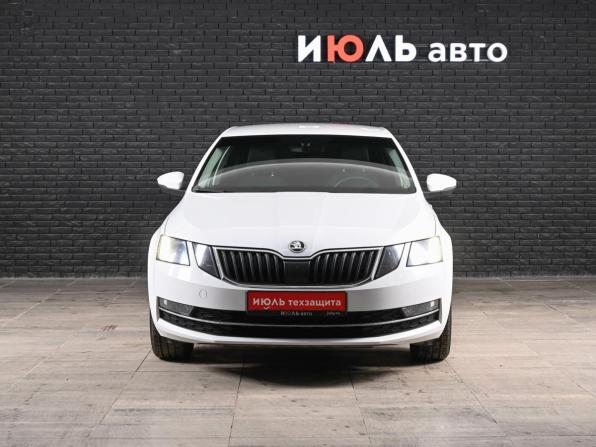 Skoda Octavia III (A7) Рестайлинг с пробегом 2017 года, цена 1 890 000 рублей, 70384 км, лифтбек, Автокод Объявления