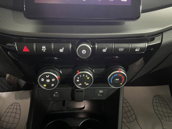 Lada (ВАЗ) Vesta I Рестайлинг (NG) с пробегом 2025 года, цена 1 729 000 рублей, 5417 км, седан, Автокод Объявления