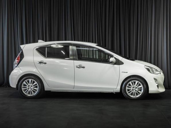 Toyota Aqua I Рестайлинг с пробегом 2016 года, цена 1 119 000 рублей, 94512 км, хэтчбек, Автокод Объявления